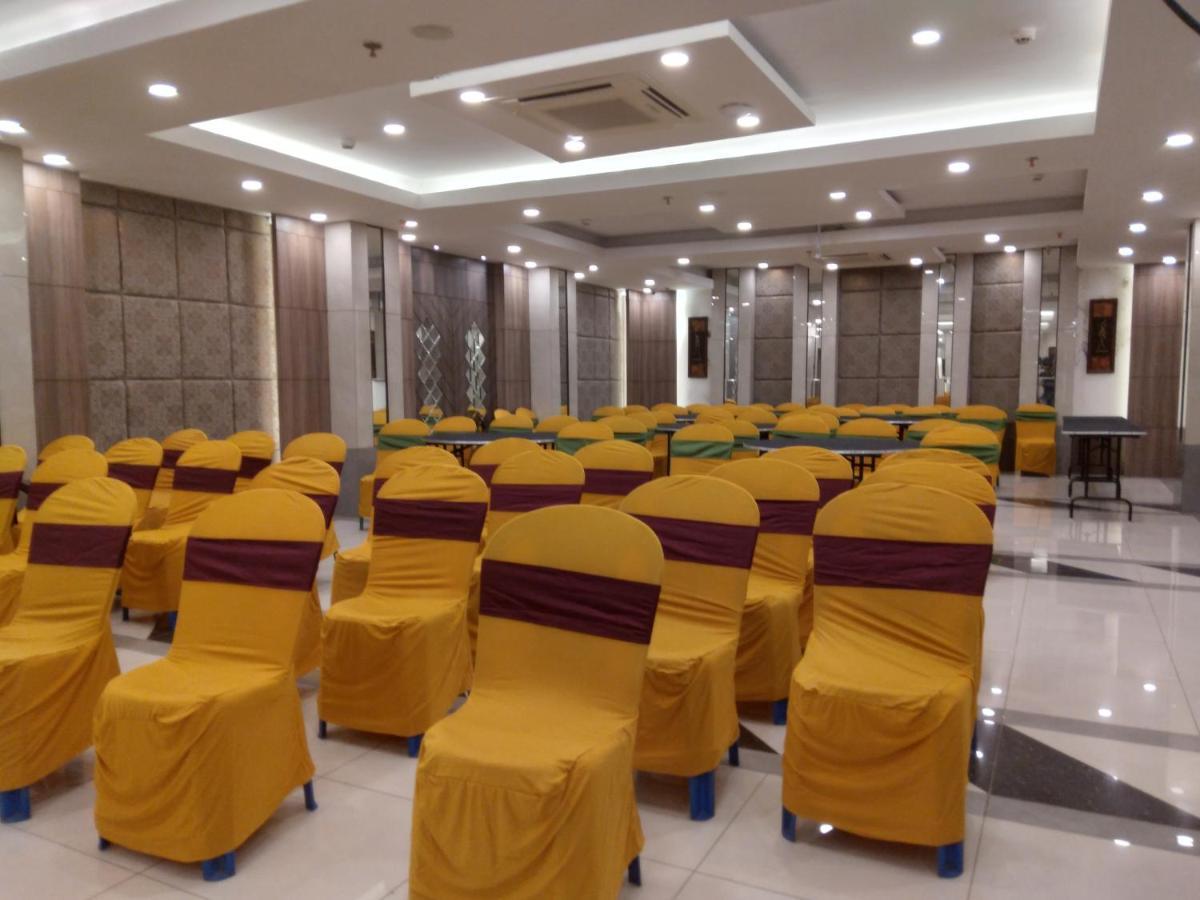 Hotel Niladri Premium 4*